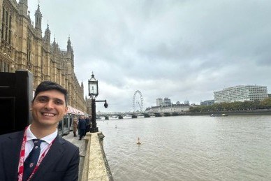 CDT graduate presents novel health tech at House of Lords