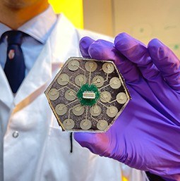 image of wearable electronic textile device for the early detection of valvular heart diseases 